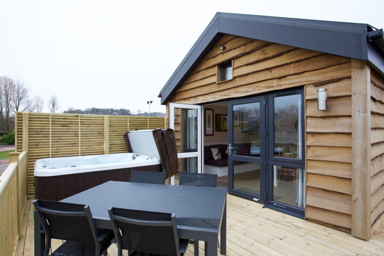 Braidhaugh Holiday Lodge And Glamping Park Crieff Eksteriør billede